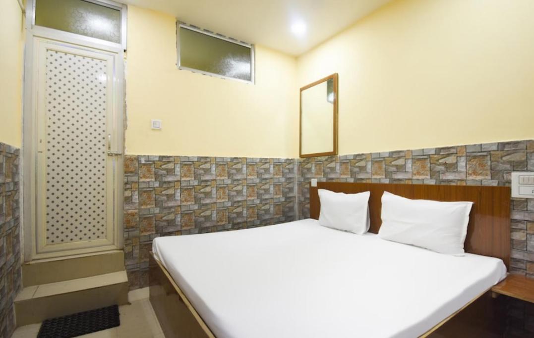 Готель Daylight Palace Haora Екстер'єр фото